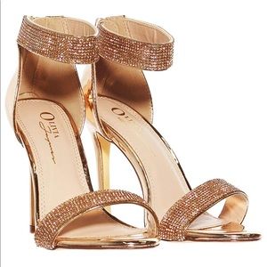 Rose Gold Pumps.